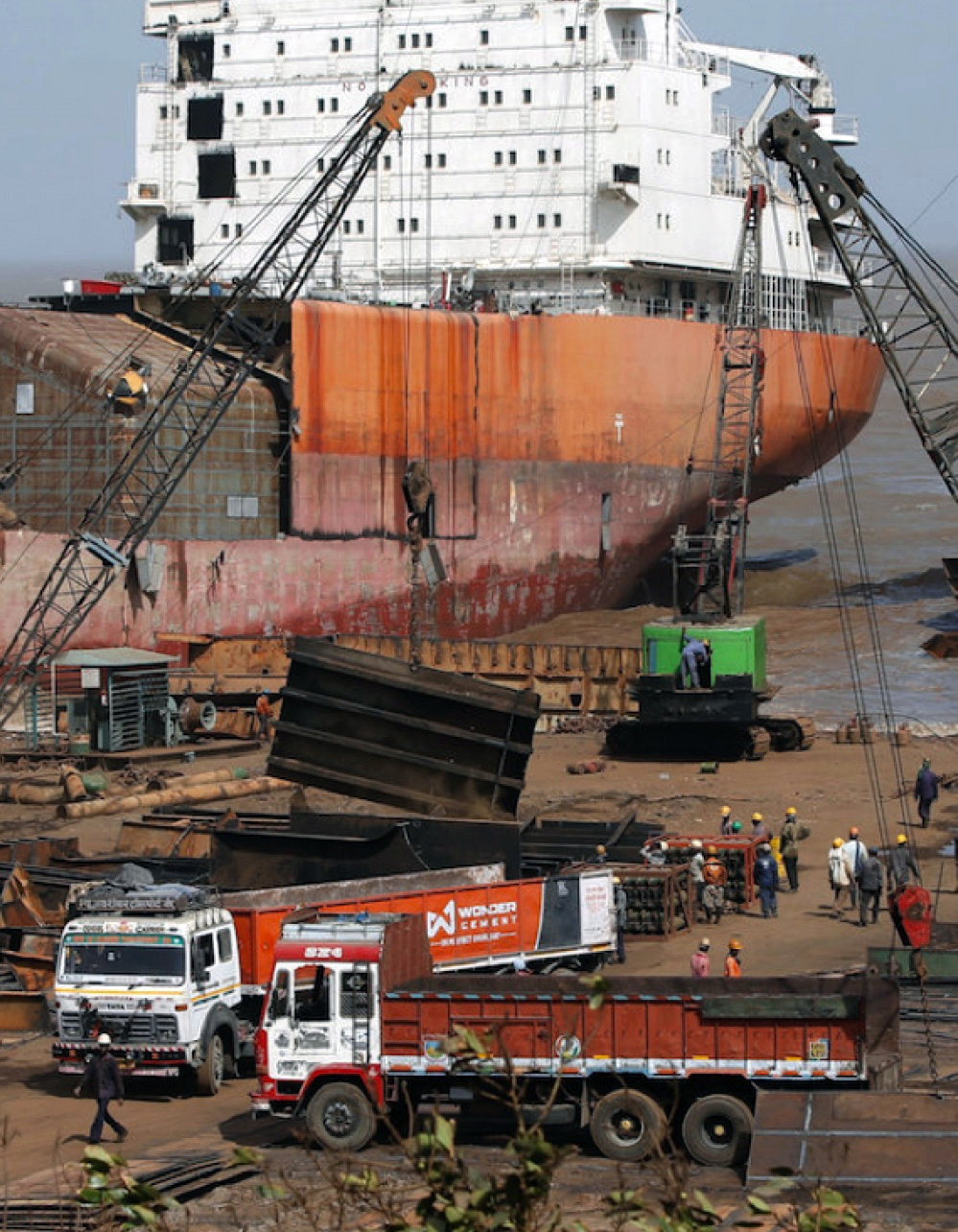 Shipbreaking Centered in South Asia