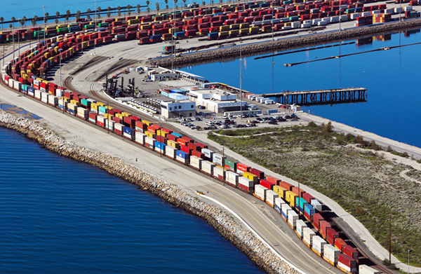 Battling Bottlenecks: Congestion Rises at West Coast Ports