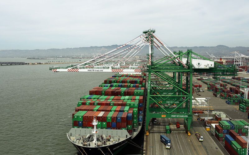 Study: GHG Emissions Rise When U.S. West Coast Ports Move Less Cargo